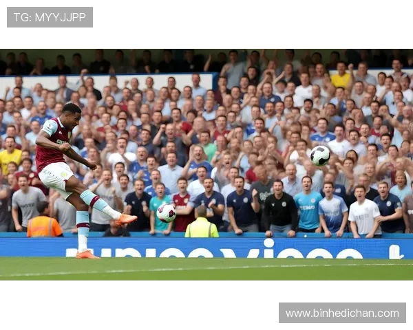 足球比赛直播狂想曲：激情瞬间与战术较量的完美交响乐