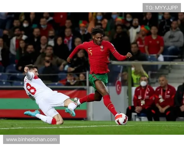 足球比赛直播精彩瞬间分析与输赢预测技巧分享