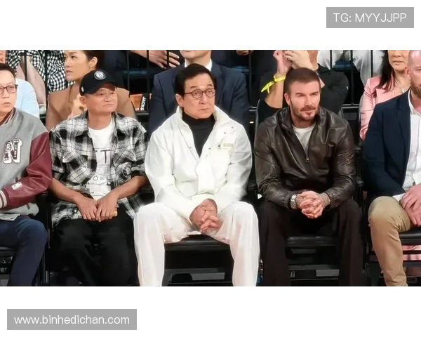 成龙与姚明同框合影展现巨星风采与友谊的珍贵瞬间 成龙与姚明同框合影展现巨星风采与友谊的珍贵瞬间